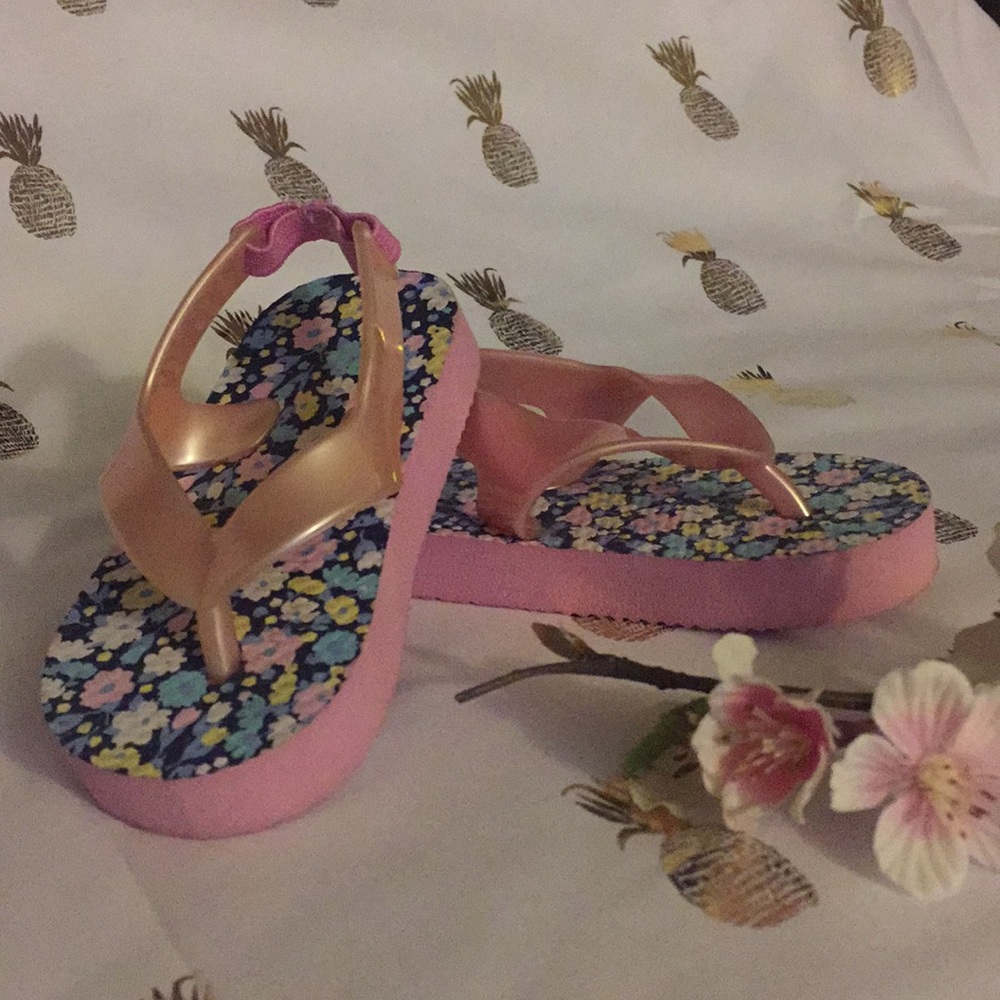 🍂Size 3/4 flip flops